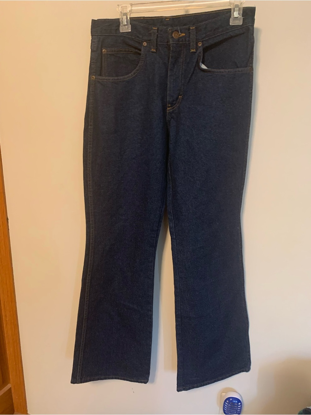 New Women's Straight Leg Sheplers Jeans in Dark Blue Indigo. Size 32/34